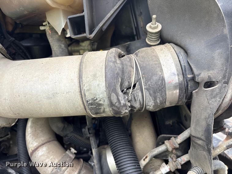 image for item YA2582 2016 Caterpillar CT660 dump truck