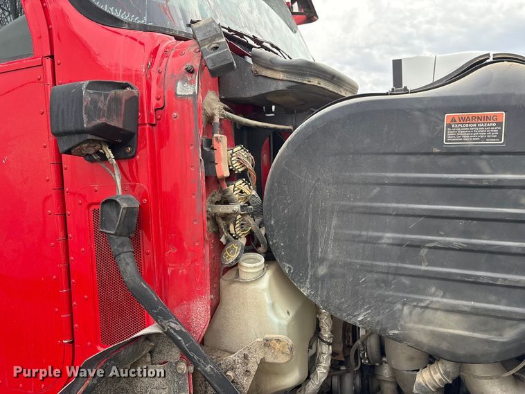 image for item YA2582 2016 Caterpillar CT660 dump truck