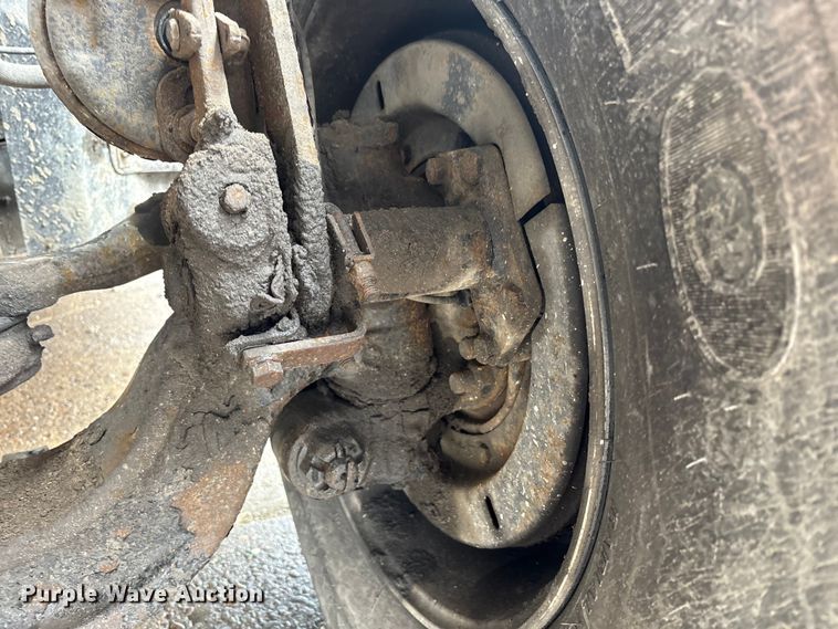 image for item YA2582 2016 Caterpillar CT660 dump truck