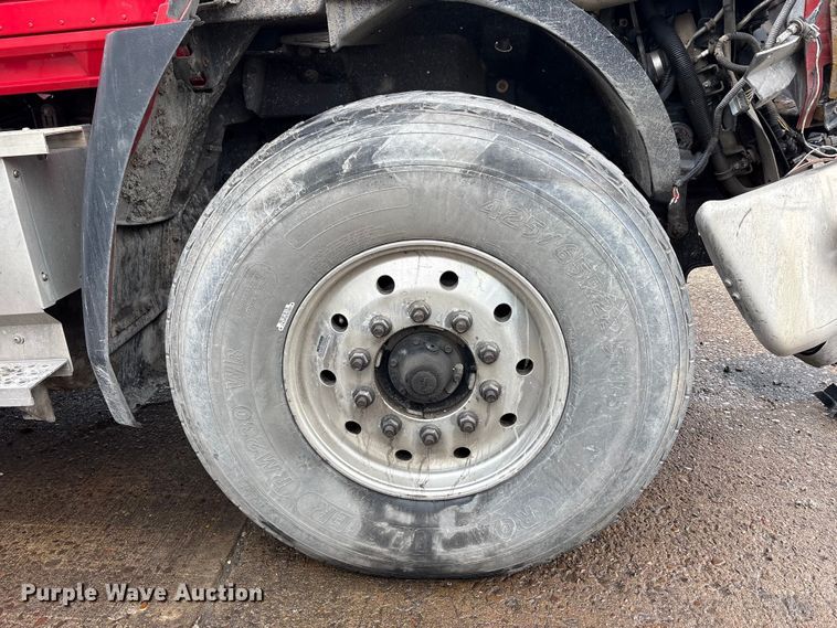 image for item YA2582 2016 Caterpillar CT660 dump truck