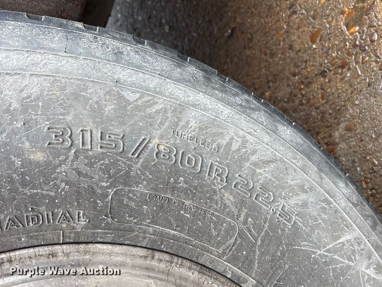 image for item YA2582 2016 Caterpillar CT660 dump truck