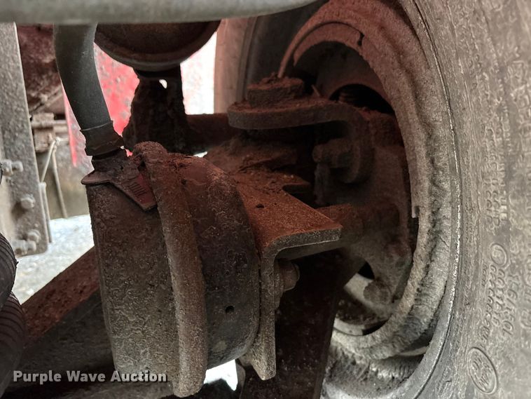 image for item YA2582 2016 Caterpillar CT660 dump truck