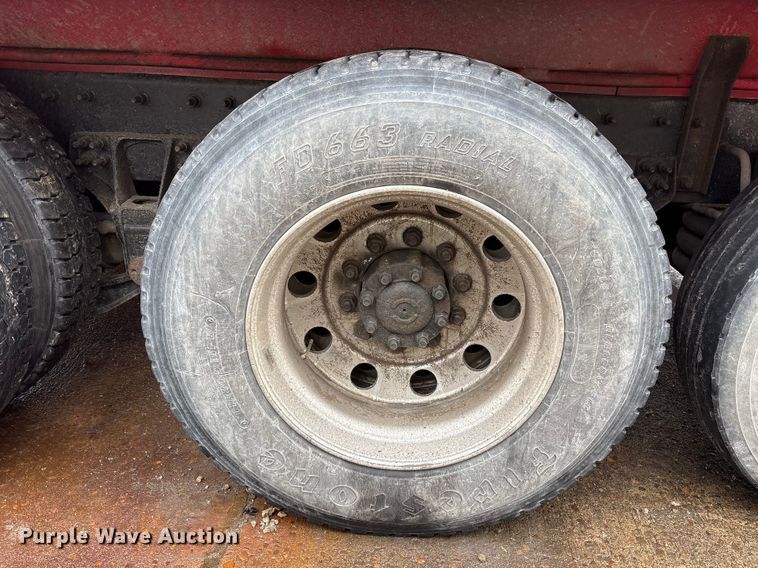 image for item YA2582 2016 Caterpillar CT660 dump truck