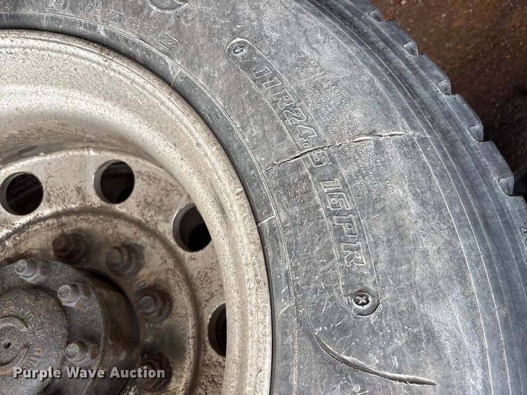 image for item YA2582 2016 Caterpillar CT660 dump truck