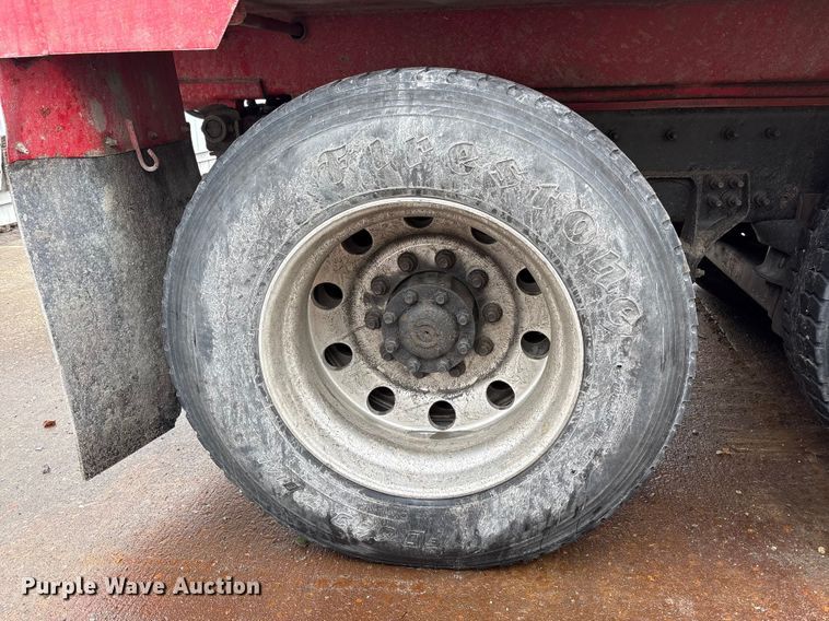 image for item YA2582 2016 Caterpillar CT660 dump truck