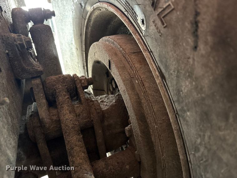 image for item YA2582 2016 Caterpillar CT660 dump truck