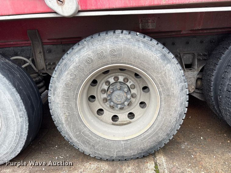 image for item YA2582 2016 Caterpillar CT660 dump truck