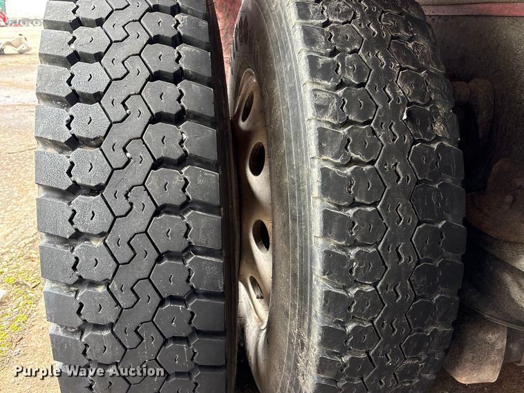 image for item YA2582 2016 Caterpillar CT660 dump truck