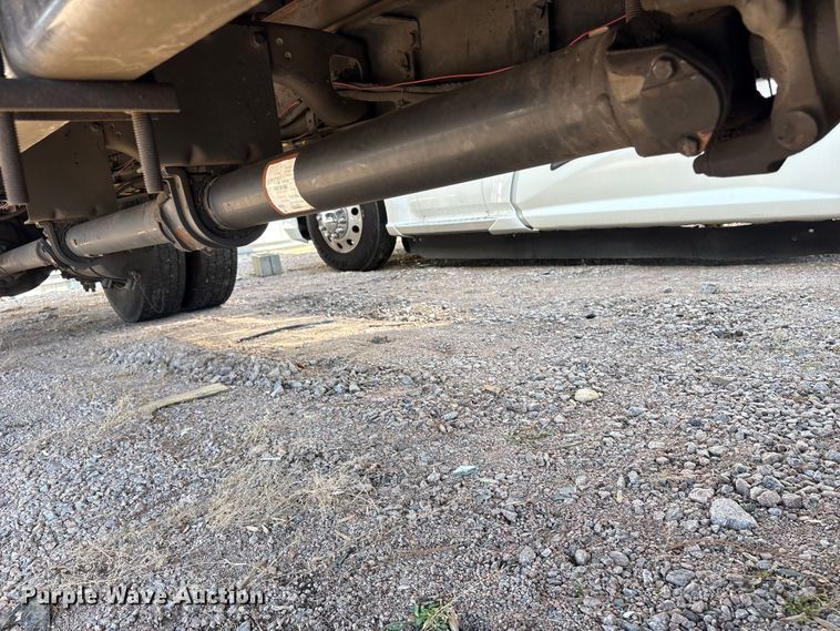 image for item YA2589 2019 Freightliner Business Class M2 box truck