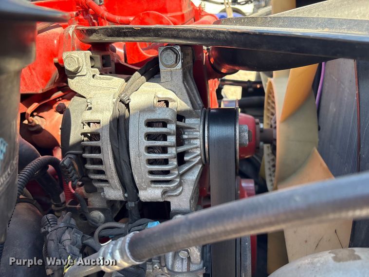 image for item YA2589 2019 Freightliner Business Class M2 box truck