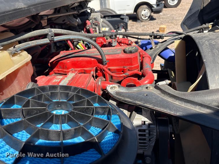 image for item YA2589 2019 Freightliner Business Class M2 box truck