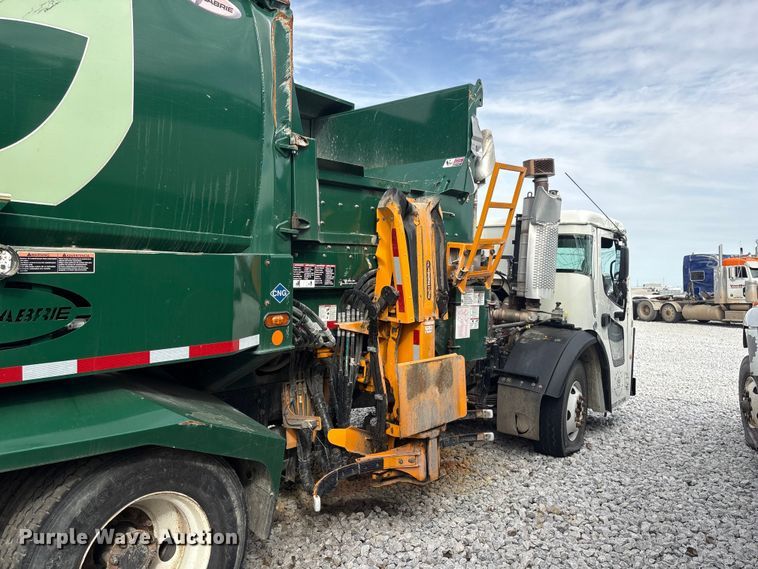 image for item YA2676 2023 Mack LR refuse truck