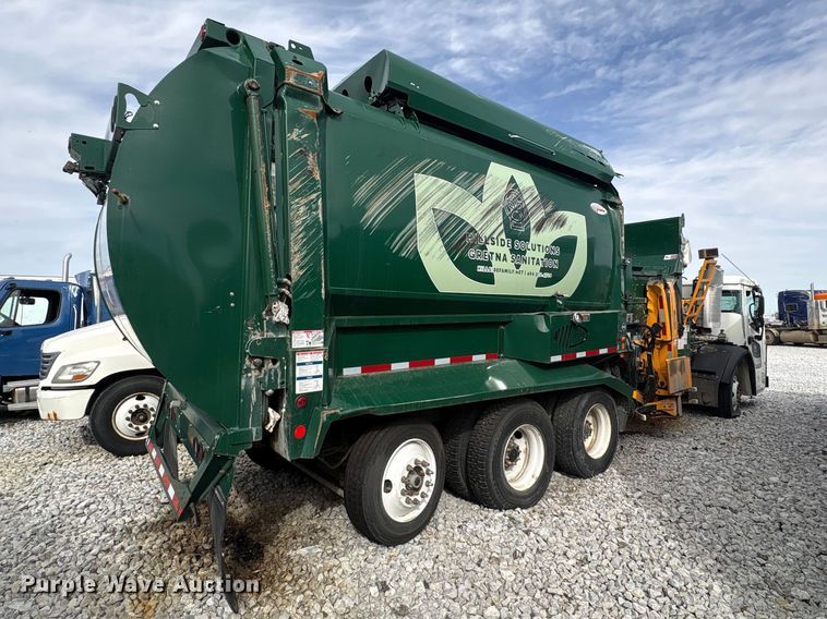 image for item YA2676 2023 Mack LR refuse truck