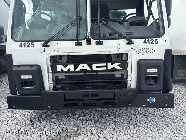 image for item YA2676 2023 Mack LR refuse truck