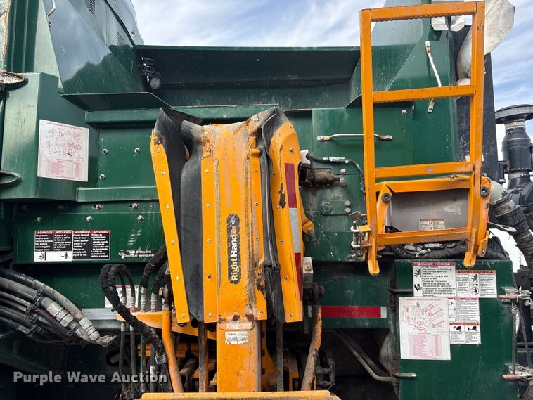 image for item YA2676 2023 Mack LR refuse truck