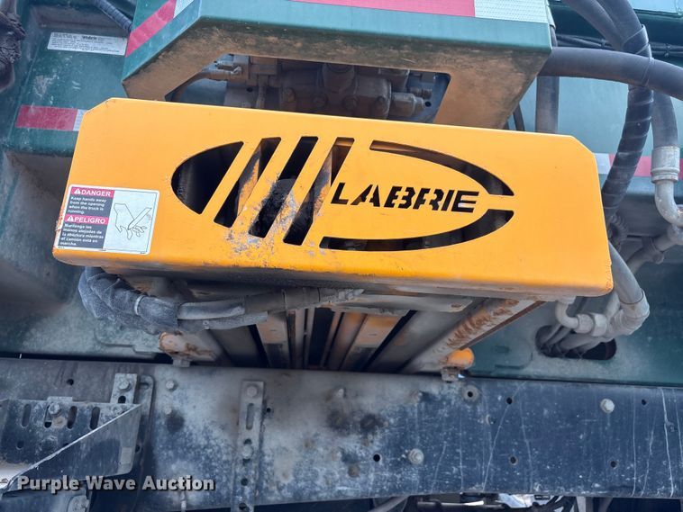 image for item YA2676 2023 Mack LR refuse truck