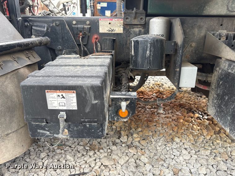 image for item YA2676 2023 Mack LR refuse truck