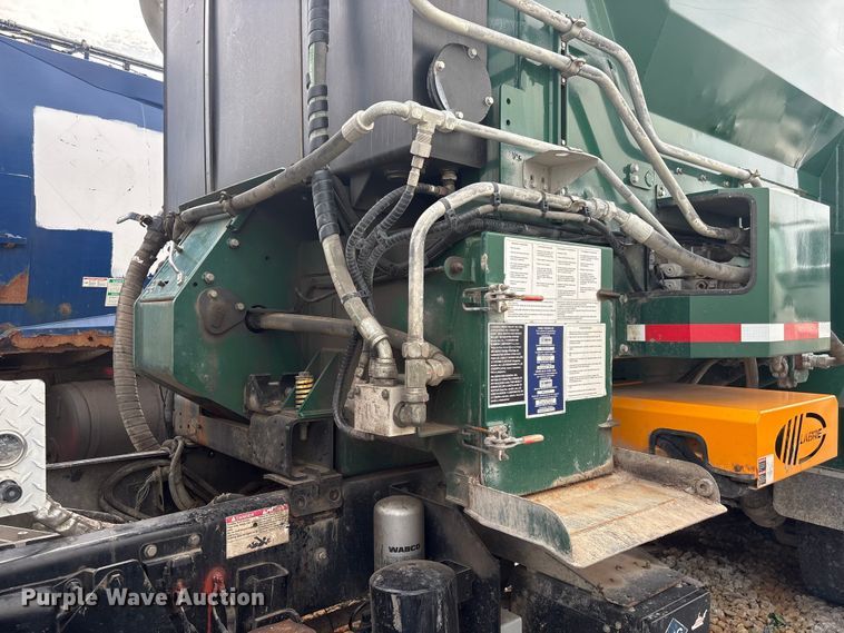 image for item YA2676 2023 Mack LR refuse truck