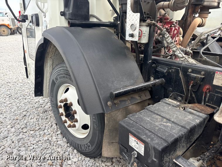 image for item YA2676 2023 Mack LR refuse truck