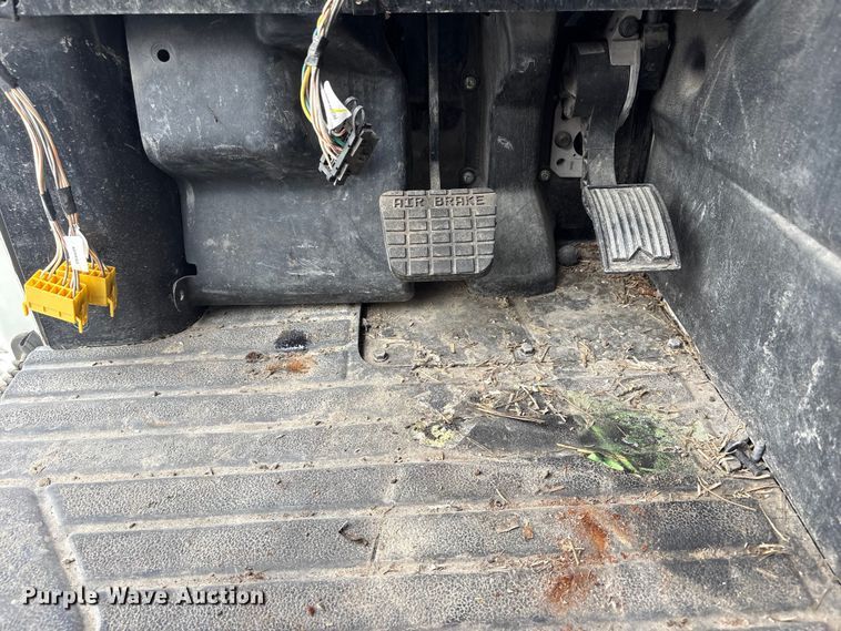 image for item YA2676 2023 Mack LR refuse truck