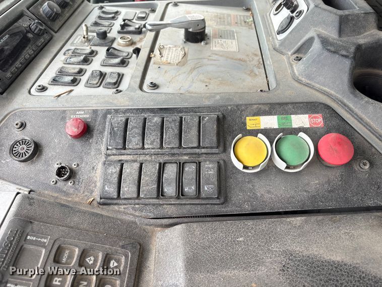 image for item YA2676 2023 Mack LR refuse truck