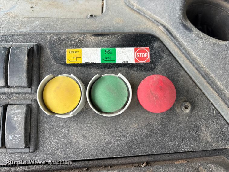 image for item YA2676 2023 Mack LR refuse truck