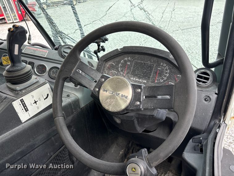 image for item YA2676 2023 Mack LR refuse truck