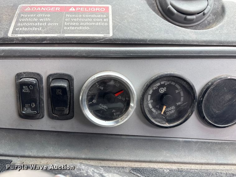 image for item YA2676 2023 Mack LR refuse truck