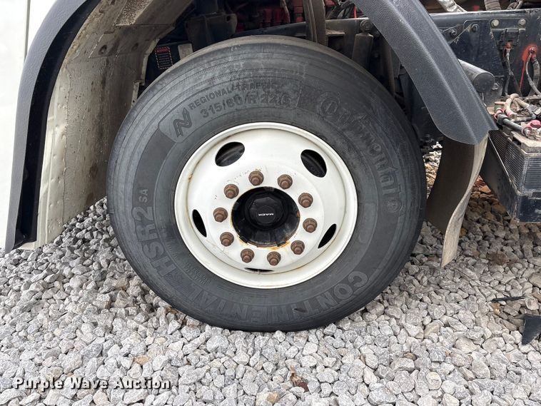 image for item YA2676 2023 Mack LR refuse truck