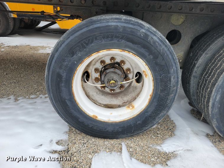 image for item YA2714 2008 Stoughton AVXW-535T-S-C-AR dry van trailer