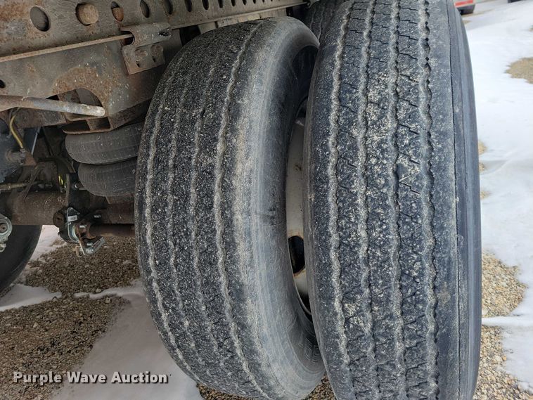 image for item YA2714 2008 Stoughton AVXW-535T-S-C-AR dry van trailer