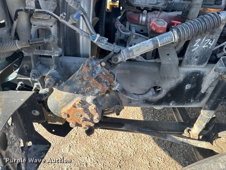 image for item EA2316 2016 Mack CXU613 semi truck