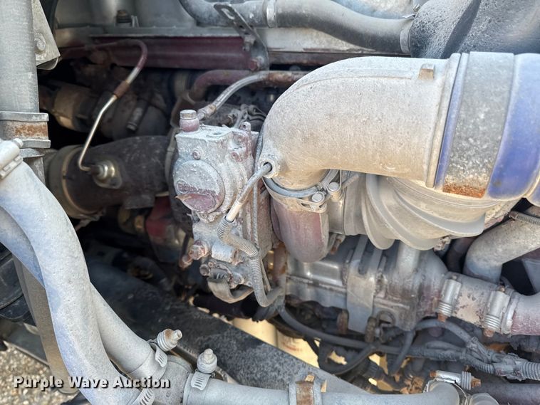 image for item EA2316 2016 Mack CXU613 semi truck