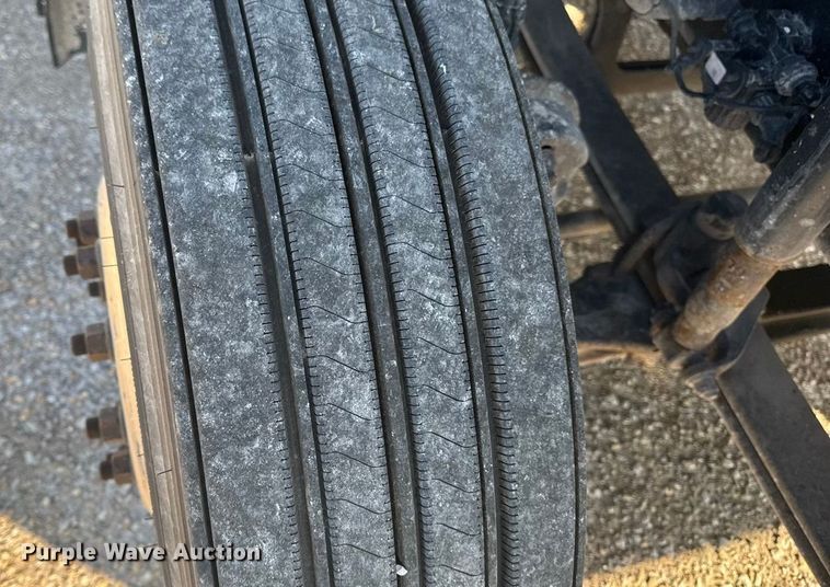 image for item EA2316 2016 Mack CXU613 semi truck