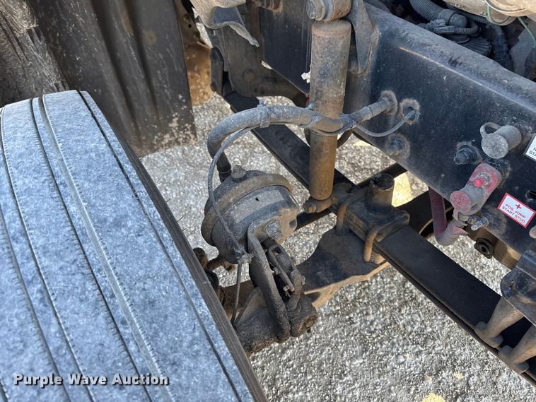 image for item EA2317 2017 Freightliner Cascadia 125 semi truck