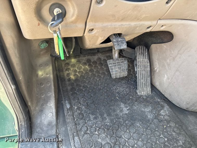 image for item EA2317 2017 Freightliner Cascadia 125 semi truck