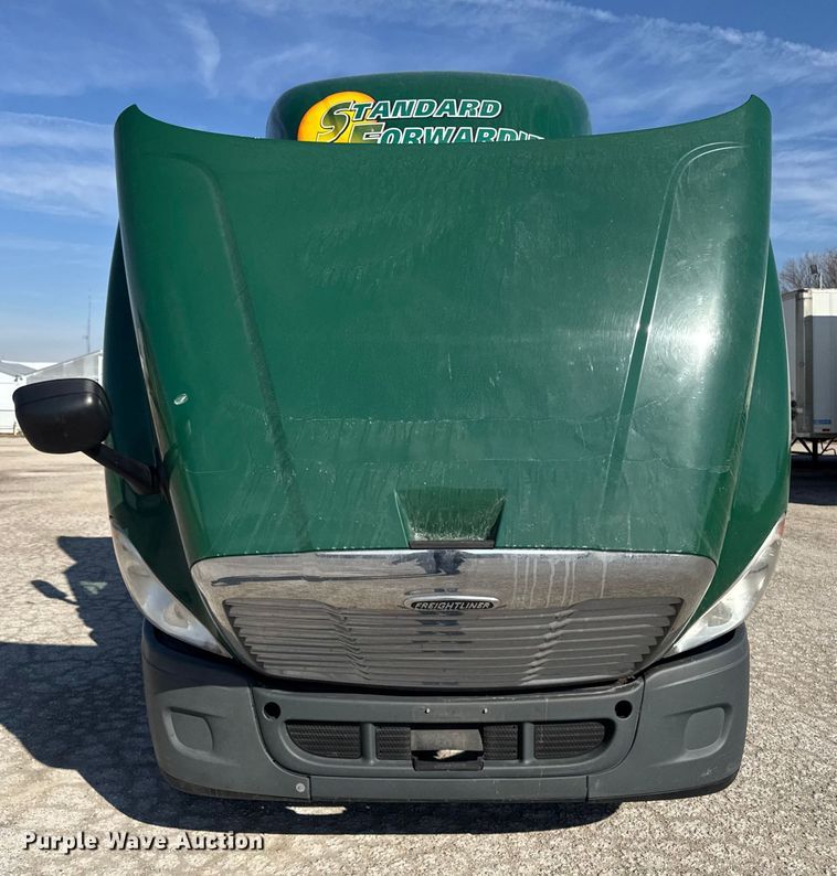 image for item EA2317 2017 Freightliner Cascadia 125 semi truck