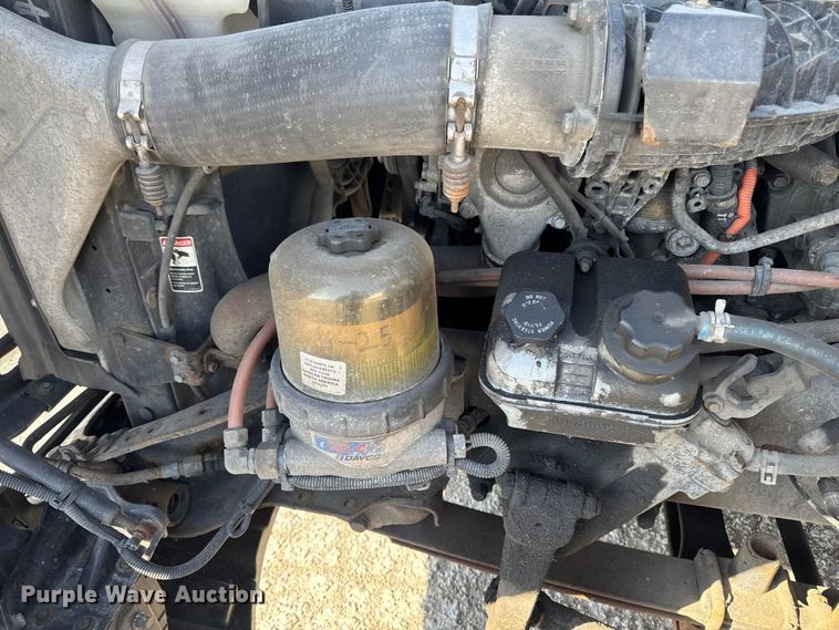 image for item EA2317 2017 Freightliner Cascadia 125 semi truck