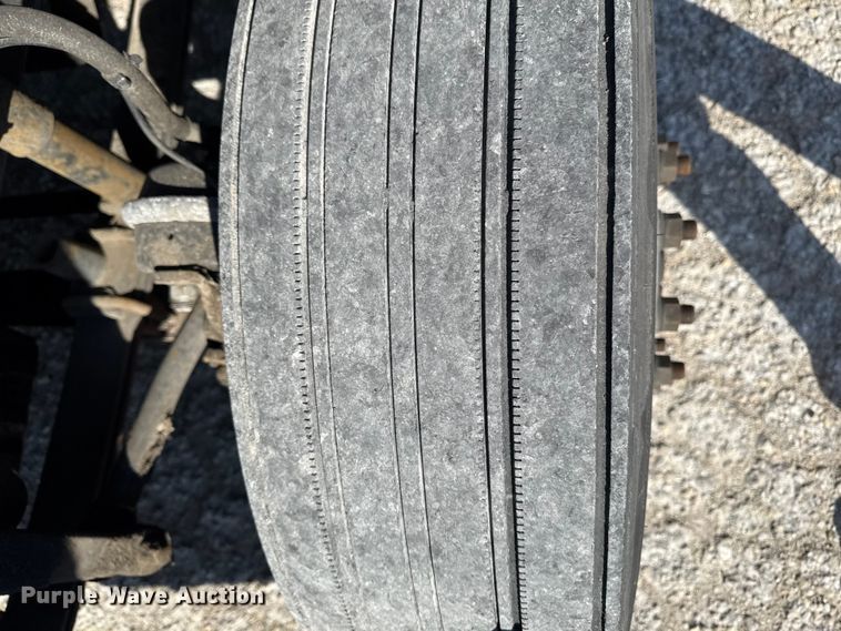 image for item EA2317 2017 Freightliner Cascadia 125 semi truck