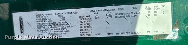 image for item EA2317 2017 Freightliner Cascadia 125 semi truck