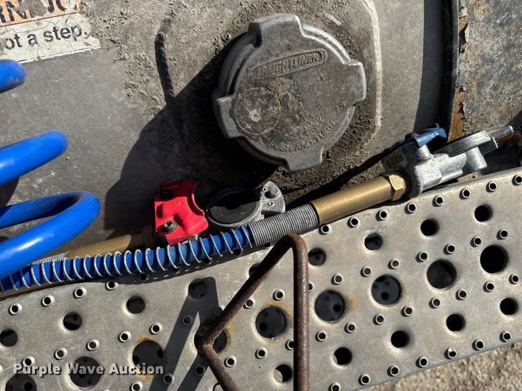 image for item EA2319 2017 Freightliner Cascadia 125 semi truck