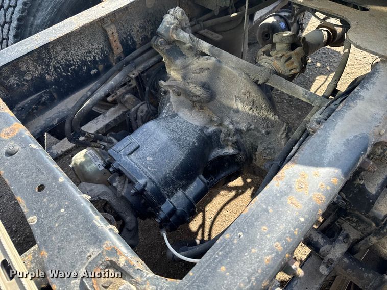 image for item EA2319 2017 Freightliner Cascadia 125 semi truck