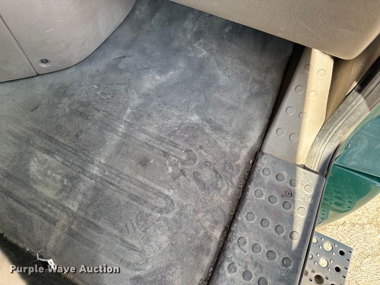 image for item EA2319 2017 Freightliner Cascadia 125 semi truck