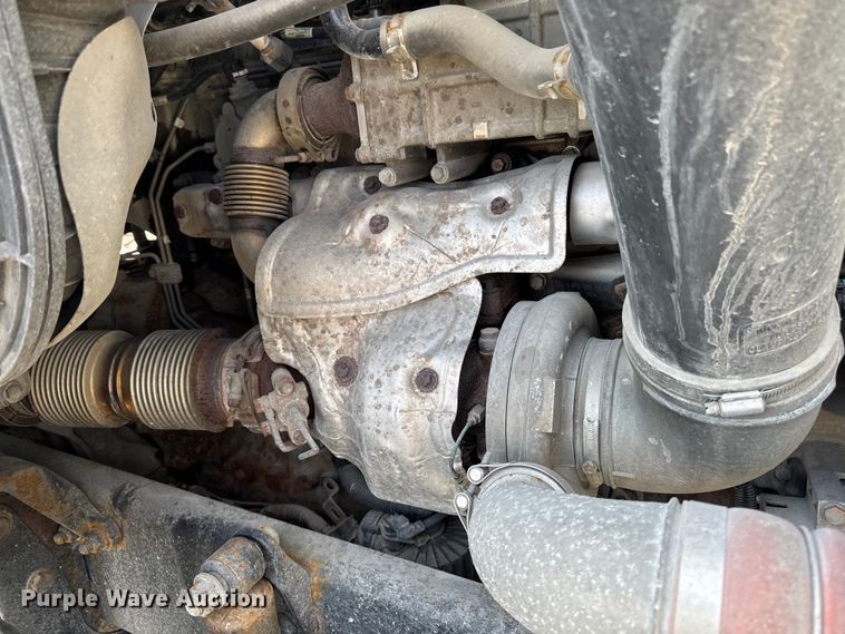 image for item EA2319 2017 Freightliner Cascadia 125 semi truck