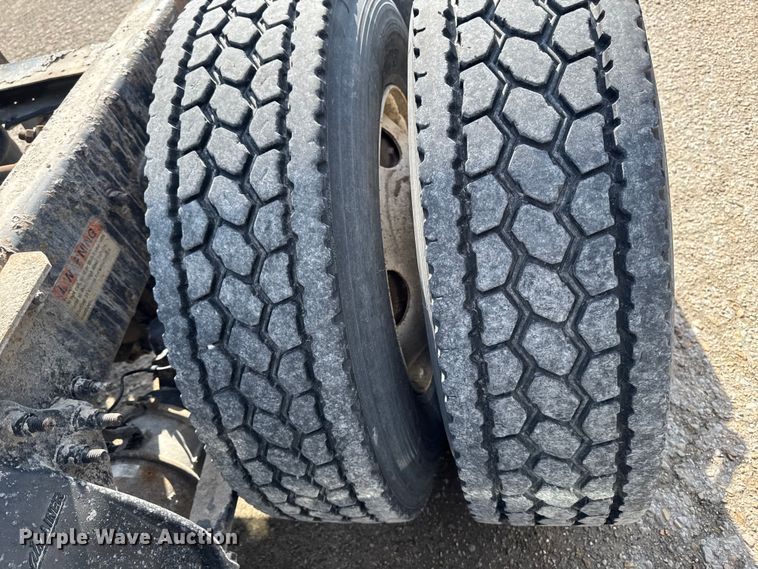 image for item EA2319 2017 Freightliner Cascadia 125 semi truck