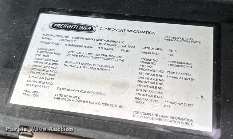 image for item EA2319 2017 Freightliner Cascadia 125 semi truck