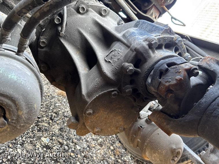 image for item EA2320 2017 Freightliner Cascadia 125 semi truck