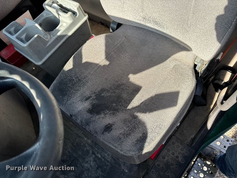 image for item EA2320 2017 Freightliner Cascadia 125 semi truck