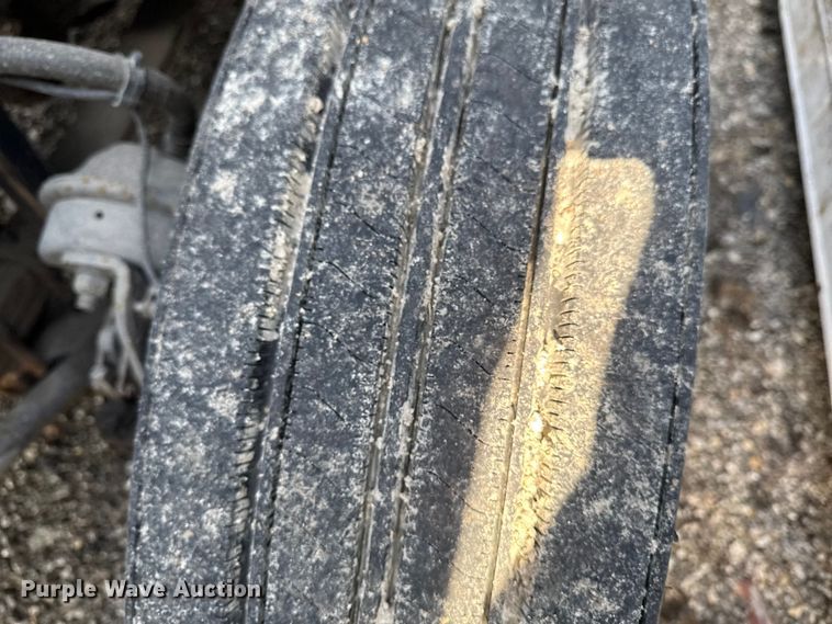 image for item EA2320 2017 Freightliner Cascadia 125 semi truck