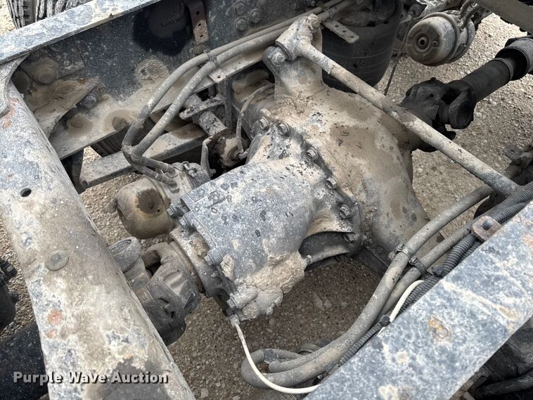 image for item EF2452 2017 Freightliner Cascadia 125 semi truck